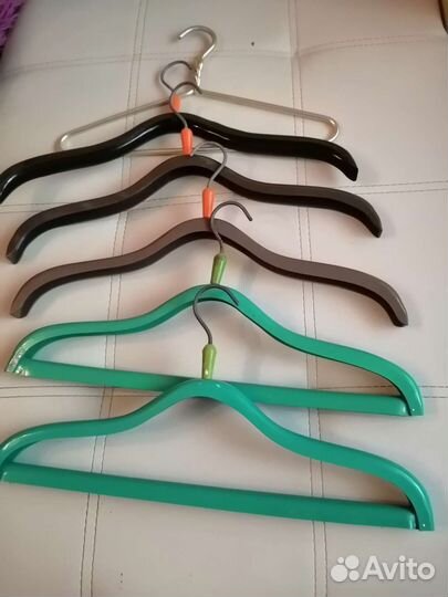 Вешалка плечики