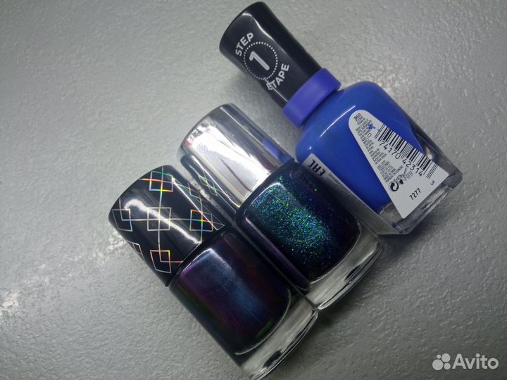 Лаки для ногтей комплектом