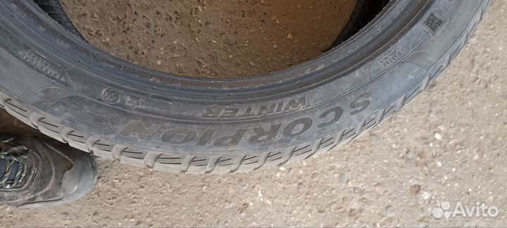 Pirelli Scorpion Winter RFT 275/40 R21 и 315/35 R21