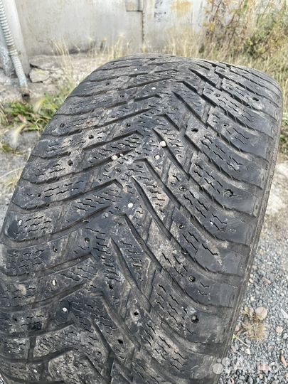 Nokian Tyres Hakkapeliitta 8 SUV 275/40 R20