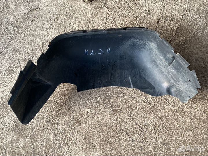 Подкрыоьник задний Хаммер Н2