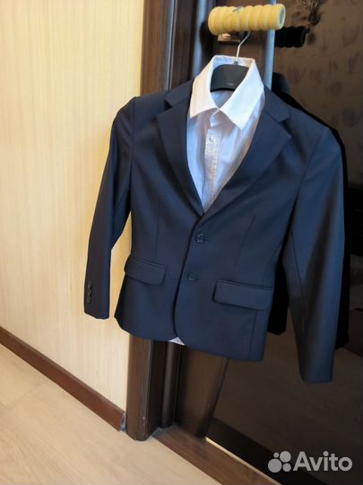 Пиджак школьный с рубашкой на 7-8 лет