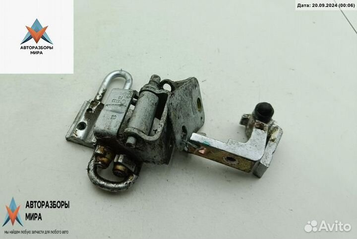 Петля двери Volkswagen Passat B5 рест. 2004