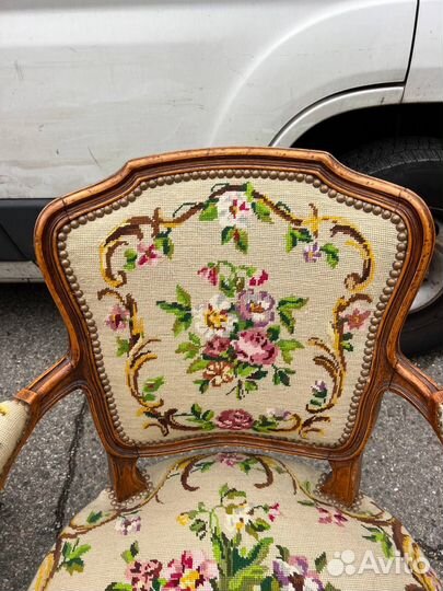 Кресло гобеленовое винтаж из Франции