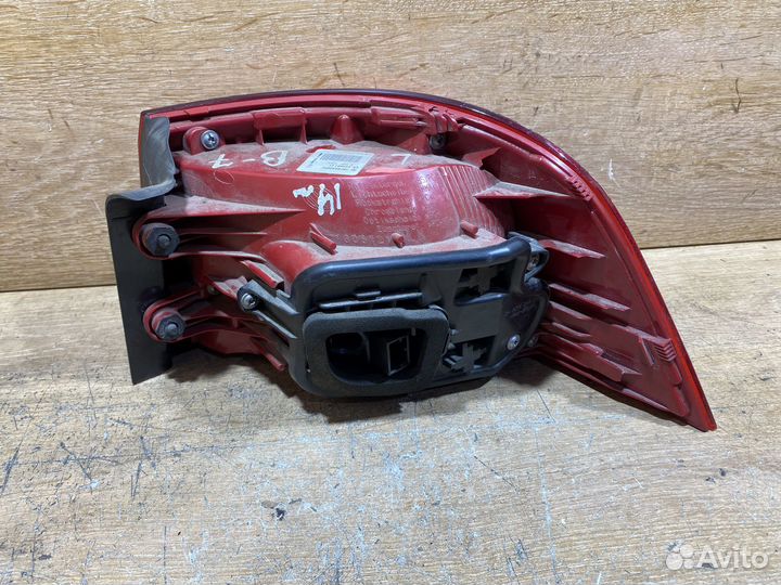 Фонарь левый Volkswagen Passat B7 Арт. 111340