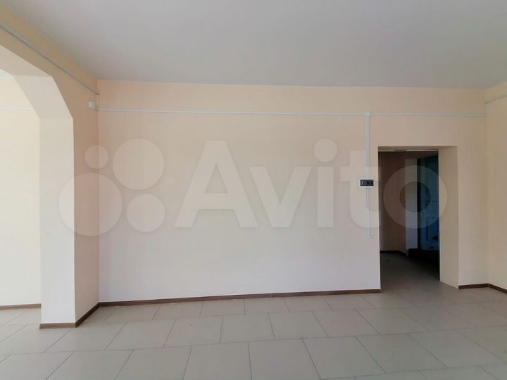 Сдам в аренду торговые помещения в центре села, 1