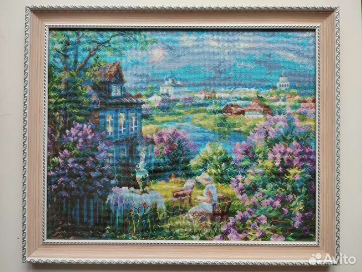 Картина вышитая крестиком в раме