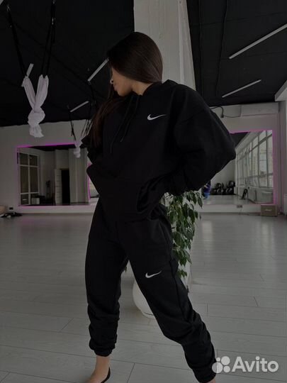 Спортивный костюм женский nike