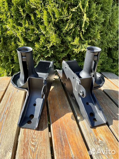 Кронштейн крепления поперечины лево/право 2123