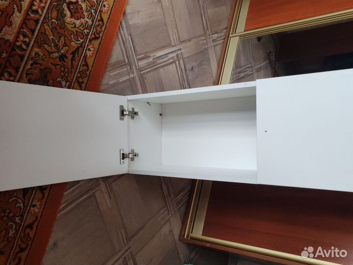 Шкаф в туалет или ванну