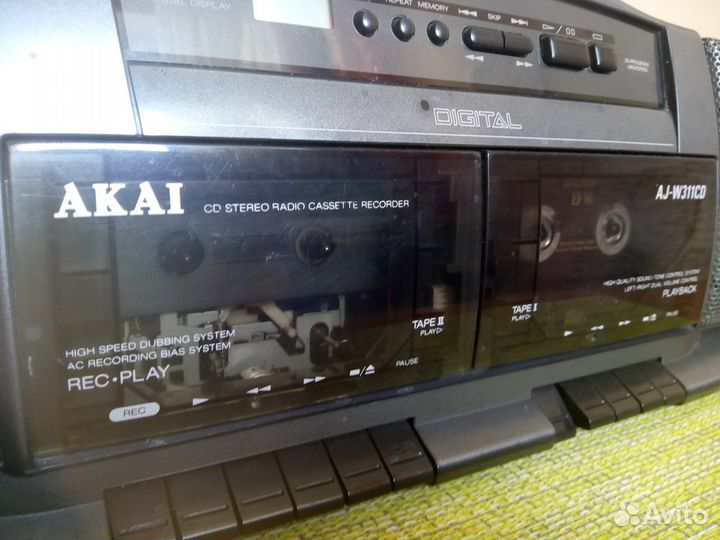 Магнитола akai AJ-W311CD