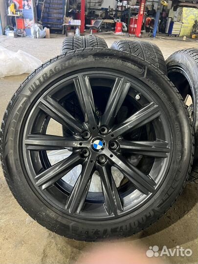 Комплект зимных шин с дисками оригинал BMW G30
