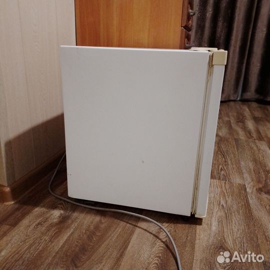 Холодильник бу маленький