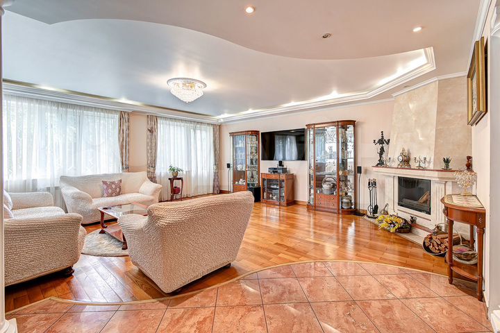 5-к. квартира, 210 м², 2/4 эт.