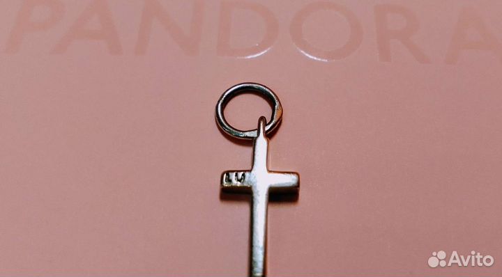 Крестик Pandora