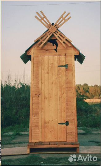 Уличный туалет деревянный RFL