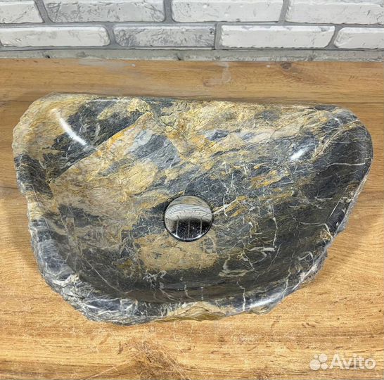 Раковина из мрамора