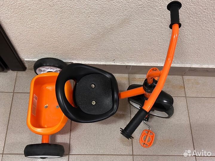 Трехколесный велосипед