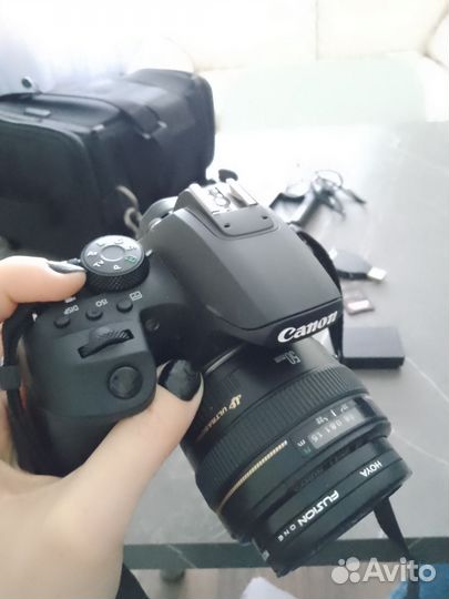 Зеркальный фотоаппарат canon 850d