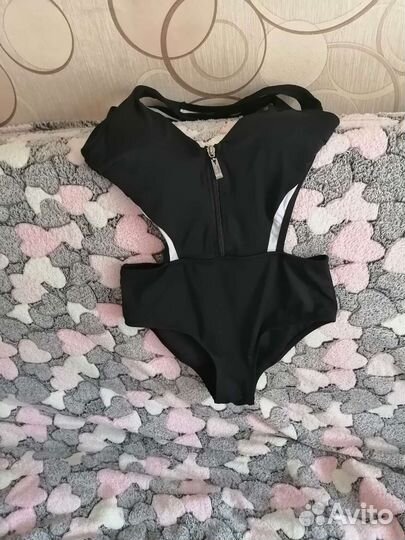 Купальник для девочки 140 новый