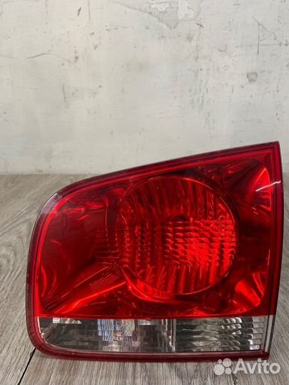 Фонарь крышки багажника задний правый Volkswagen