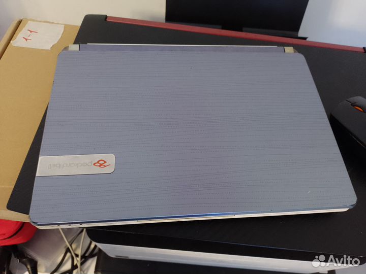 Нетбук 4 ядра/2гб/320гб + сумка