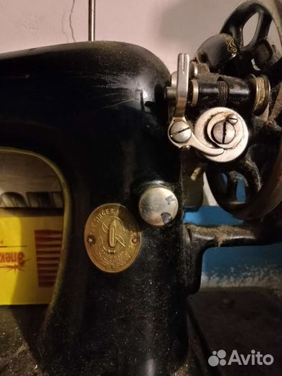 Швейная машина Singer