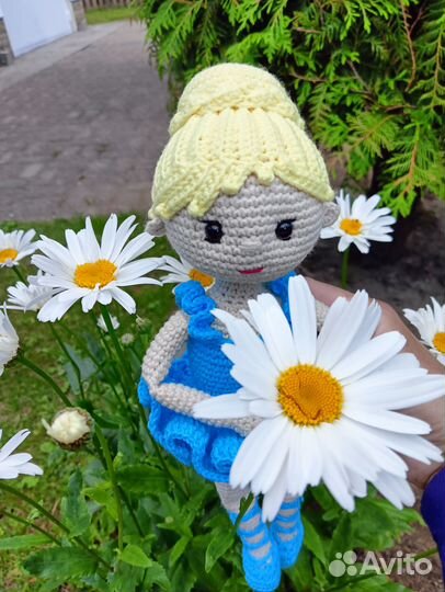 Вязаная кукла - балерина ручной работы