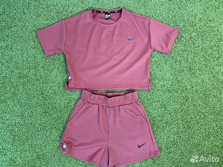 Спортивный костюм / Nike / футболка + шорты