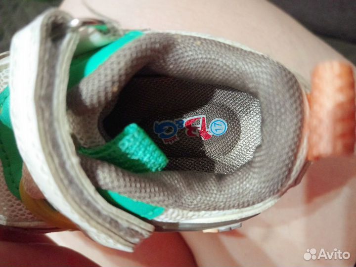 Кроссовки детские