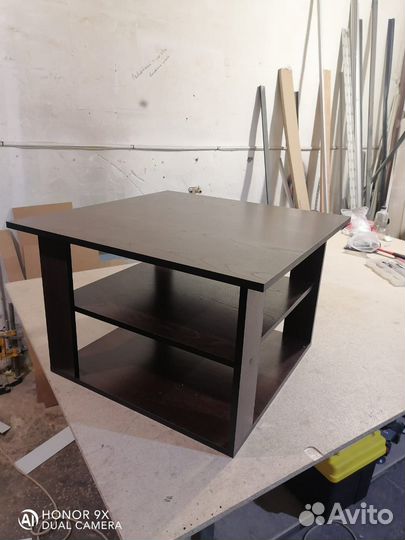 Журнальный столик