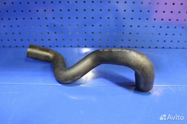 Нижний патрубок радиатора Форд Фокус 3