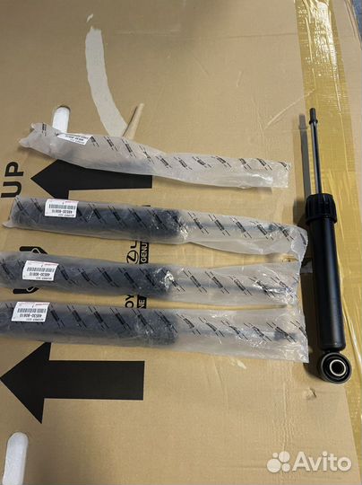 Амортизатор задний Toyota Camry V70