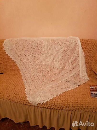 Оренбургский пуховый платок