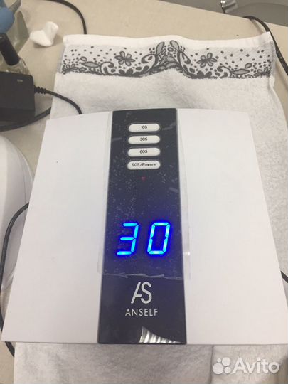 Лампа для ногтей