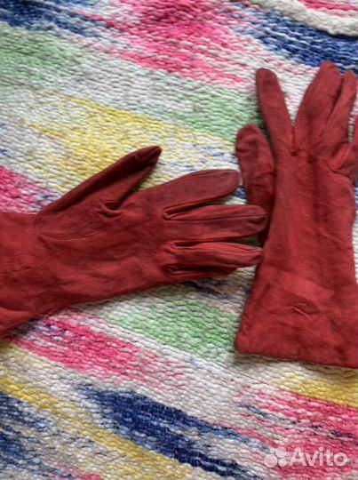 Перчатки б/у среднее состояние