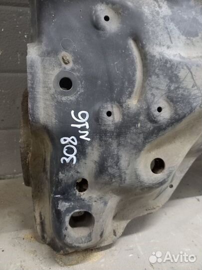 Подрамник передний Peugeot 308