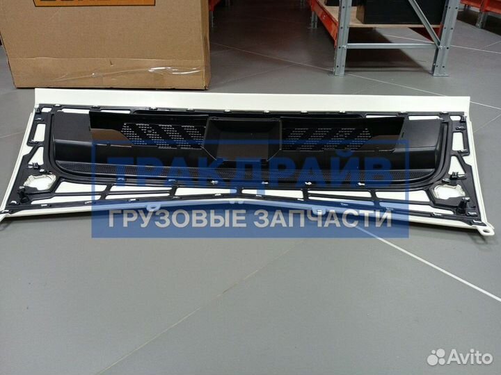Бампер Мерседес Актрос мп4 центральная часть
