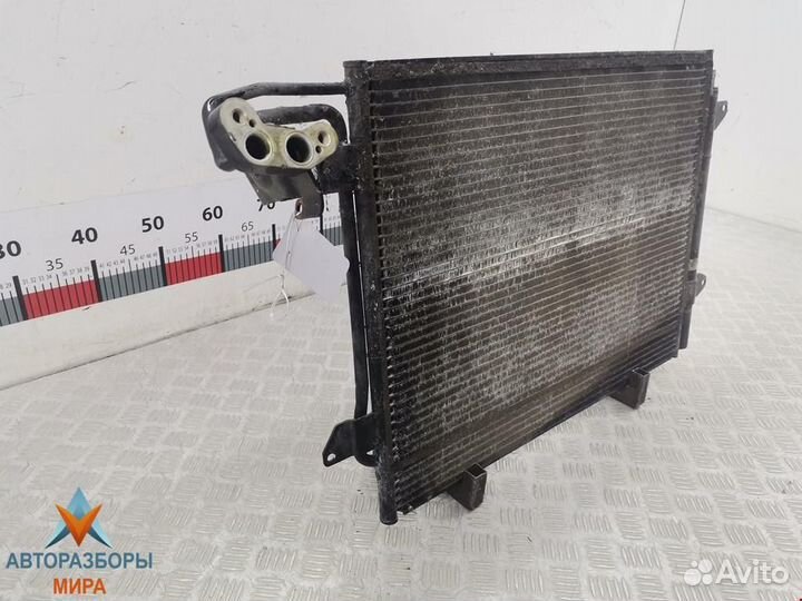 Радиатор кондиционера Volkswagen Touran 2004