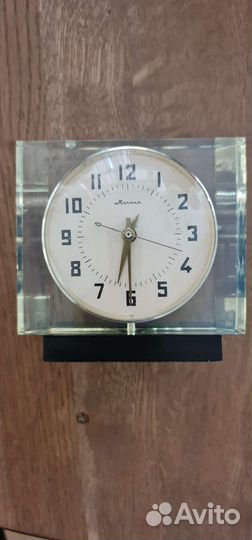Часы Молния настольные