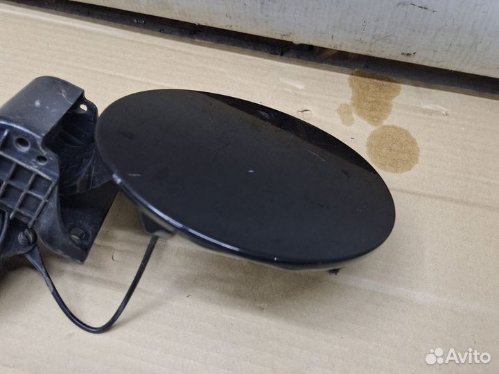 Лючок бензобака Kia Rio 2 JB