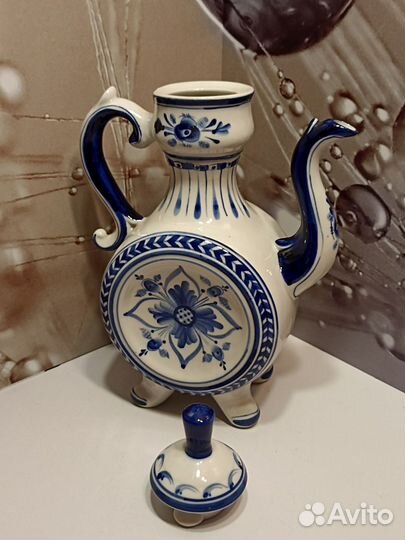 Гжель. Чайник. Кумган