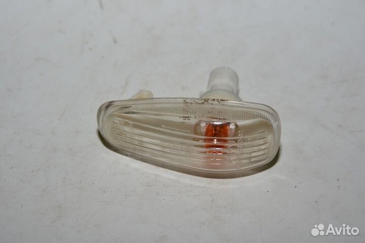 Повторитель поворота ваз 1118,2170 белый 5W