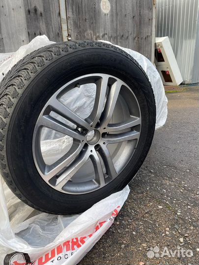 Nokian Tyres Hakkapeliitta R3 SUV 275/50 R20