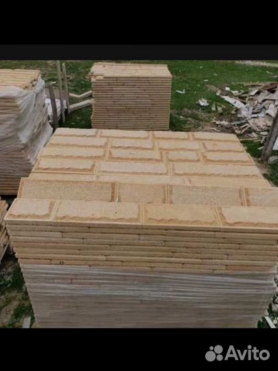 Камень на цоколь