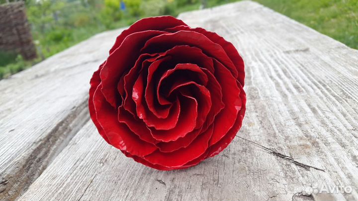 Роза кованая