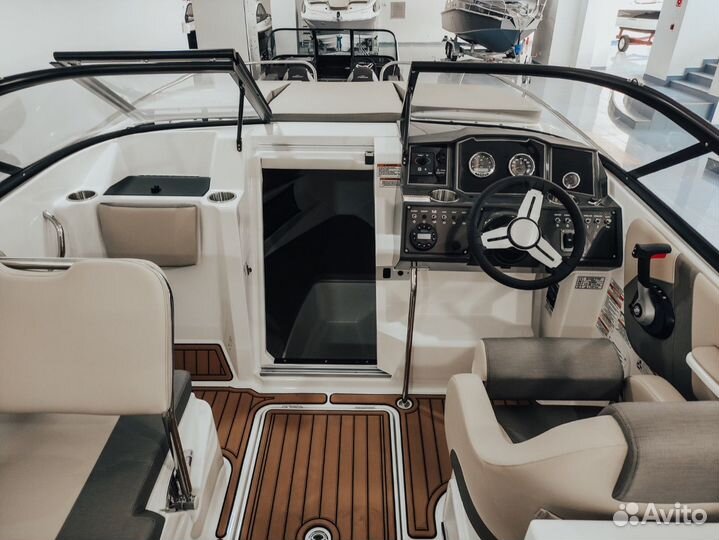 Bayliner VR6 Cuddy Outboard с Mercury 150 л.с