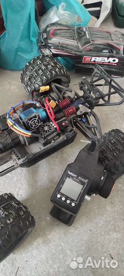 Traxxas e revo 1 8