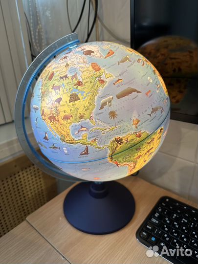 Продам новый глобус детский с подсветкой