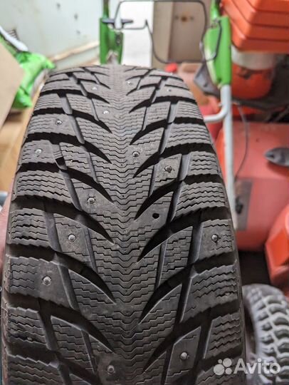 Blacklion W506 Ice Pioneer 215/70 R16 100S